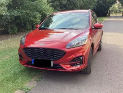 Rot Gebraucht 2021 Ford Kuga ST-Line SUV | 25.900 € (Superpreis)