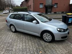 Silber Gebraucht 2012 VW Golf VII Trendline Kombi | 4.700 € (Fairer Preis)