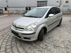 Silver metallic Gebraucht 2006 Toyota Corolla Verso Sol Van / Kleinbus | 1.899 € (Teuer)