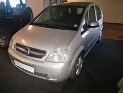 Silber Gebraucht 2005 Opel Meriva Edition Van / Kleinbus | 3.900 € (Fairer Preis)