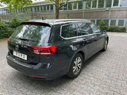 Silber Gebraucht 2021 VW Passat Comfortline Limousine | 12.376 € (Superpreis)