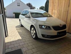 Weiß Gebraucht 2016 Skoda Octavia Style Kombi | 10.700 € (Fairer Preis)