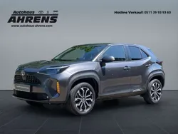 Marlingrau metallic Gebraucht 2023 Toyota Yaris Cross Team SUV | 26.890 € (Fairer Preis)