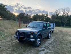 Grün Gebraucht 2007 Lada niva SUV | 4.000 € (Fairer Preis)
