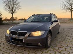 Grau Gebraucht 2007 BMW 320 Kombi | 2.000 € (Superpreis)