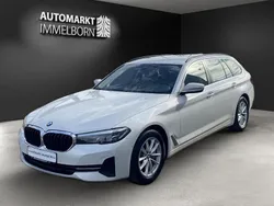 Weiß Gebraucht 2022 BMW 530 Kombi | 27.950 €