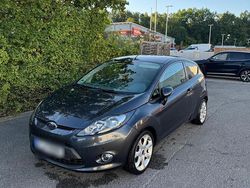 Grau Gebraucht 2010 Ford Fiesta Kleinwagen | 2.800 € (Etwas zu teuer)