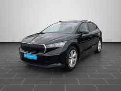 Blackmagic perleffekt (metallic) Gebraucht 2021 Skoda Enyaq iV SUV | 28.430 € (Fairer Preis)