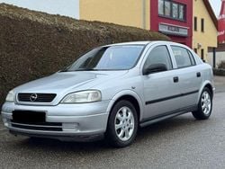 Grau Gebraucht 2001 Opel Astra Comfort Limousine | 999 € (Guter Preis)
