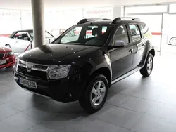 Perlmuttschwarz Gebraucht 2011 Dacia Duster Lauréate SUV | 6.990 € (Fairer Preis)