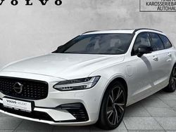 Weiß Gebraucht 2021 Volvo V90 R-Design Kombi | 35.900 € (Etwas zu teuer)