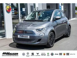 Mineral grau Gebraucht 2021 Fiat 500e La Prima Kleinwagen | 19.895 € (Etwas zu teuer)