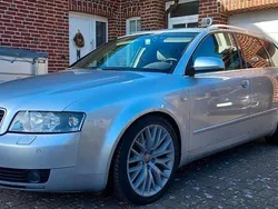 Silber Gebraucht 2003 Audi A4 Kombi | 5.499 €
