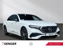 Weiß Gebraucht 2025 Mercedes E200 AMG Limousine | 62.890 €