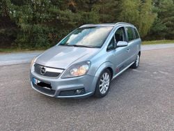 Silber Gebraucht 2006 Opel Zafira Van / Kleinbus | 1.300 € (Guter Preis)