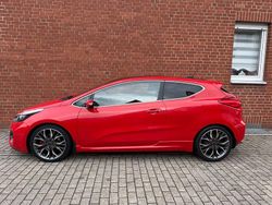 Rot Gebraucht 2014 Kia ProCeed GT-Track Kleinwagen | 11.990 € (Fairer Preis)