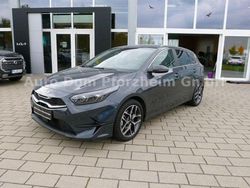 Grau Gebraucht 2024 Kia Ceed Platinum Kleinwagen | 27.490 € (Teuer)