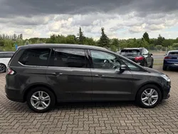 Grau Gebraucht 2020 Ford Galaxy Titanium Van / Kleinbus | 21.990 € (Guter Preis)
