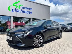 Schwarz Gebraucht 2021 Toyota Corolla Team Kombi | 23.990 € (Guter Preis)