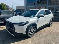 Weiß Neu 2024 Toyota Corolla Cross Team SUV | 34.500 € (Fairer Preis)