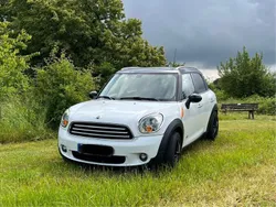 Weiß Gebraucht 2010 Mini Cooper D Countryman SUV | 8.600 € (Fairer Preis)