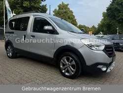 Grau Gebraucht 2015 Dacia Dokker Stepway Van | 5.990 € (Teuer)