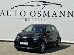 Schwarz schwarz metallic Gebraucht 2021 Smart ForFour Electric Drive Limousine | 9.500 € (Fairer Preis)