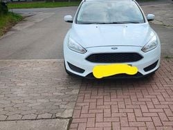 Weiß Gebraucht 2016 Ford Focus Kombi | 4.250 € (Guter Preis)