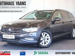 Grau Gebraucht 2022 VW Passat Business Kombi | 17.889 € (Guter Preis)