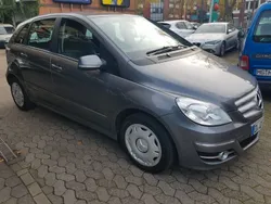 Grau Gebraucht 2011 Mercedes B200 Van / Kleinbus | 6.999 € (Etwas zu teuer)