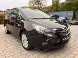 Braun Gebraucht 2013 Opel Zafira Tourer Van / Kleinbus | 6.950 € (Superpreis)