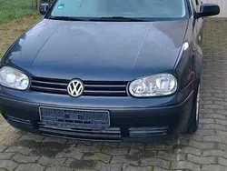Schwarz Gebraucht 1997 VW Golf IV Kleinwagen | 1.300 € (Fairer Preis)