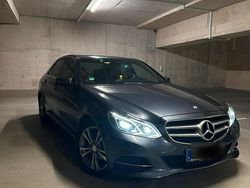 Grau Gebraucht 2013 Mercedes E220 Avantgarde Limousine | 15.500 € (Fairer Preis)