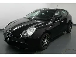 Rot Gebraucht 2011 Alfa Romeo Giulietta Kleinwagen | 5.790 €