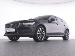 Black solid stone (schwarz) Gebraucht 2022 Volvo V60 Pro Kombi | 35.460 € (Fairer Preis)