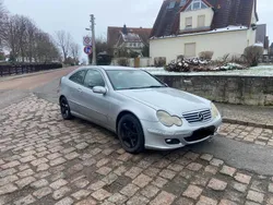 Silber Gebraucht 2006 Mercedes C220 Avantgarde Coupé | 1.350 € (Superpreis)