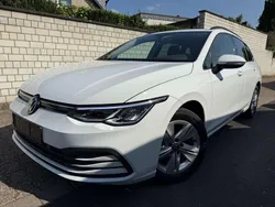 Weiß Gebraucht 2024 VW Golf VIII Life Kombi | 18.990 € (Fairer Preis)