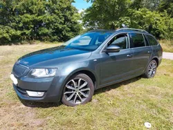 Grau Gebraucht 2015 Skoda Octavia Kombi | 8.500 € (Guter Preis)