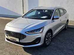 Silber Gebraucht 2024 Ford Focus Titanium Limousine | 18.900 € (Fairer Preis)