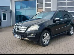 Schwarz Gebraucht 2010 Mercedes ML350 Sport SUV | 8.888 € (Fairer Preis)