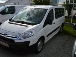 Weiß Gebraucht 2012 Citroën Jumpy Attraction Van / Kleinbus | 14.987 €