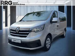 Grau Gebraucht 2023 Renault Trafic Life Van | 35.580 € (Teuer)