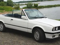 Weiß Gebraucht 1990 BMW 325 Cabriolet Sport Line Cabrio | 17.990 €