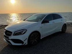 Weiß Gebraucht 2016 Mercedes A45 AMG AMG Kleinwagen | 27.000 € (Fairer Preis)