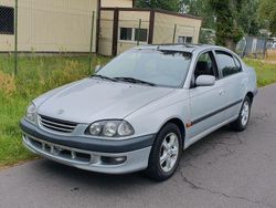 Silber Gebraucht 1999 Toyota Avensis Limousine | 2.600 € (Fairer Preis)