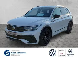 Weiß Gebraucht 2023 VW Tiguan R-line SUV | 36.490 € (Etwas zu teuer)