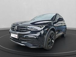 Schwarz Gebraucht 2024 VW Tiguan Allspace R-line SUV | 47.120 € (Teuer)
