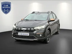Schwarz (perlmuttschwarz metallic (schwarz)) Gebraucht 2024 Dacia Sandero Extreme Kleinwagen | 22.720 € (Etwas zu teuer)