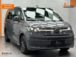 Pure grey Gebraucht 2023 VW T7 Style Van | 57.950 € (Etwas zu teuer)