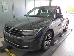Grau Gebraucht 2022 VW Tiguan Active SUV | 24.450 € (Guter Preis)